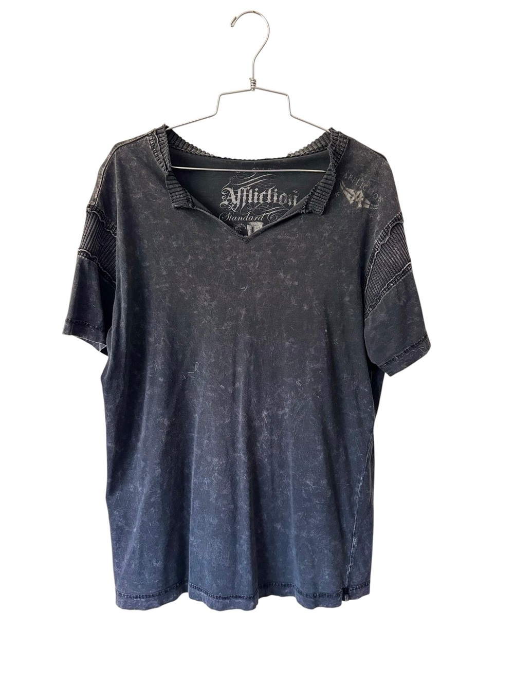 Affliction Distressed Washed Black V-Neck Short Sleeve Tee Grunge Y2K Size L